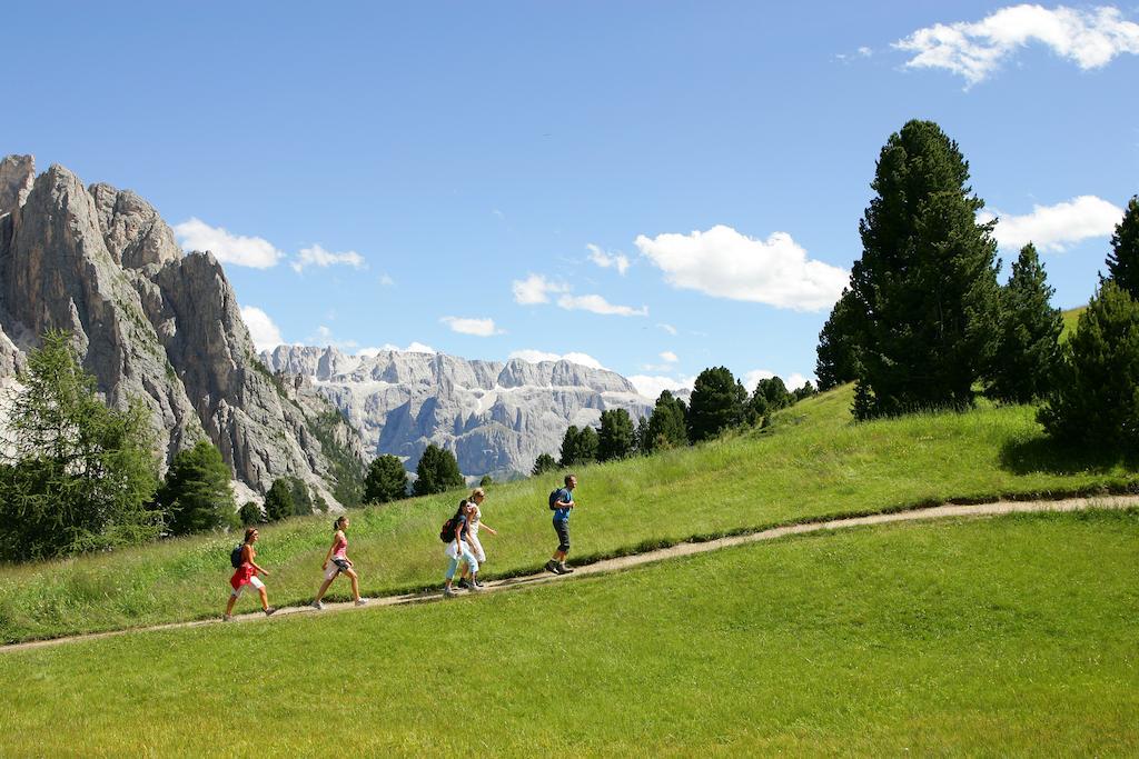 Apartments La Baita Santa Cristina Val Gardena ภายนอก รูปภาพ
